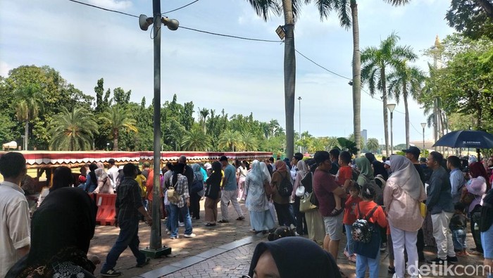Suasana Monas di hari kedua tahun 2025. (Maulani/detikcom)