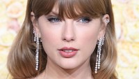 Taylor Swift juga cetak sejarah pribadi. Kekayaannya naik 23% jadi USD 1.6 miliar (Rp 26 triliun), karena Eras Tour. Belum lagi pemasukan dari semua album yang merajai tangga lagu.Foto: Steve Granitz/FilmMagic