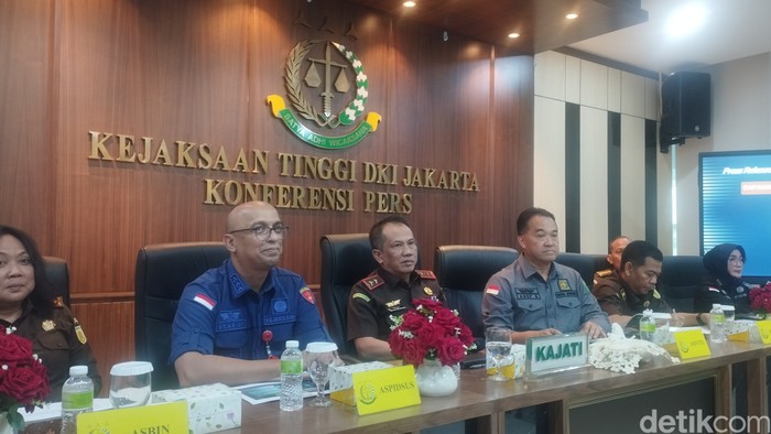 Tersangka korupsi Disbud Jakarta dari kalangan EO, Mohamad Fahirza Maulana alias MFM, ditahan mulai hari ini, 2 Januari 2025. (Brigitta BPS/detikcom)