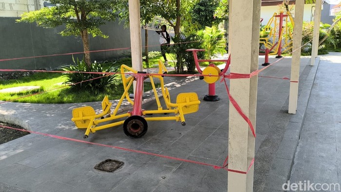Alat fasum gym yang menimpa balita di Gresik hingga tewas