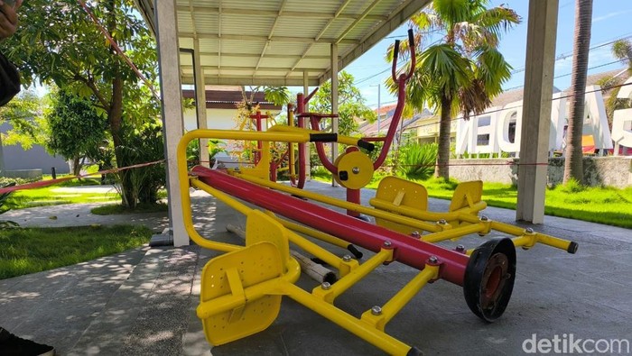 Alat fasum gym yang menimpa balita di Gresik hingga tewas