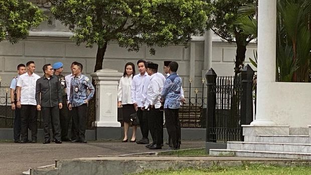 Gibran bersama para menteri usai rapat di Istana Bogor (Firda/detikcom)