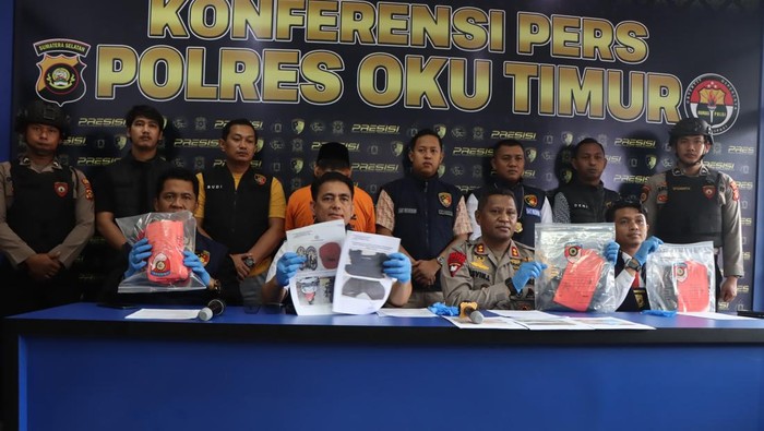 Kades di OKU Timur yang tusuk marbot masjid ditangkap setelah kabur 3 bulan.