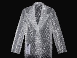 Viral Baju dari Bubble Wrap, Seperti Ini Bentuknya, Tertarik Pakai?