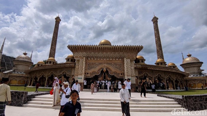 Megahnya Masjid An Nahdla Bojonegoro Megahnya Masjid An Nahdla Bojonegoro