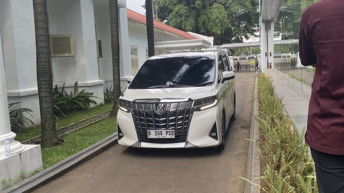 Mobil pribadi Presiden Prabowo Subianto di Istana Bogor.