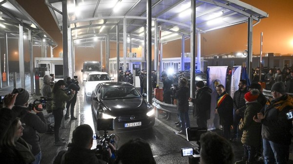 Penantian 13 Tahun, Rumania dan Bulgaria Resmi Gabung Zona Schengen