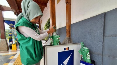 Pengering Payung Kini Tersedia di Sejumlah Stasiun, Ini Potretnya