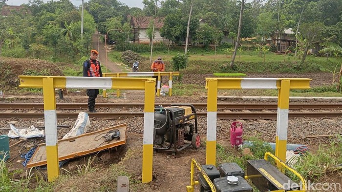 penutupan pelintasan sebidang di Malang