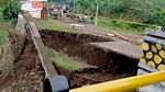 Plengsengan Sungai Welang Ambrol, Akses Dua Dusun Ditutup