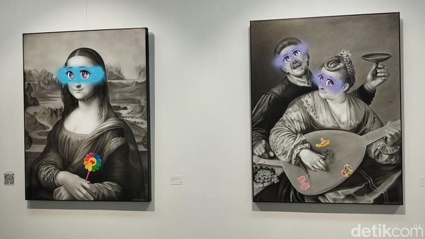 Seniman asal Cilacap, Danni Febriana saat menggelar pameran tunggal The Unblink Icons di SAL Project, Jakarta Pusat hingga 20 Januari 2025.