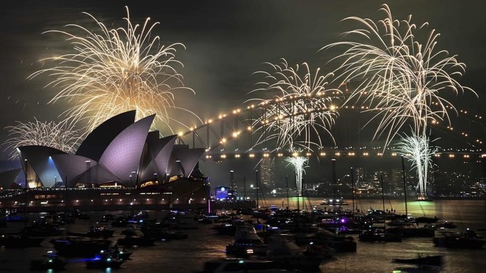 The 9pm fireworks are seen during New Year's Eve celebrations in Sydney, Australia, Tuesday, Dec. 31, 2024. (Bianca De Marchi/AAP Image via AP)