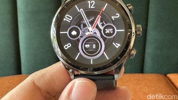 Hadir dengan layar sentuh AMOLED berukuran 1.43 inch menampilkan visual yang jernih dan fleksibilitas dalam setiap sentuhan. Foto: Adi Fida Rahman/detikINET