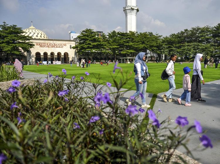 Wajah Baru Taman Alun-alun Kota Bandung, Makin Asri