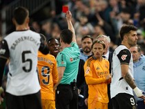 Vinicius Diganjar Kartu Merah Lawan Valencia, Real Madrid Ajukan Banding