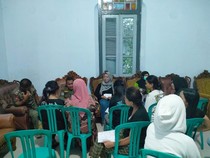 Pramusaji Kopi Cetol Pasar Gondanglegi Dapat Pendampingan Psikiater