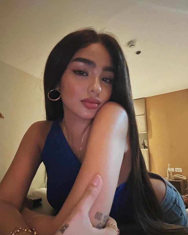 Andrea Brillantes dikenal sebagai aktris, model, dan pebisnis di Filipina. Wanita 21 tahun tersebut memulai kariernya di dunia hiburan sejak kecil sebagai bintang iklan.  Foto: Instagram Andrea Brillantes