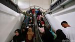 Arus Balik Libur Nataru, Stasiun Pasar Senen Ramai Penumpang Arus Balik Libur Nataru, Stasiun Pasar Senen Ramai Penumpang