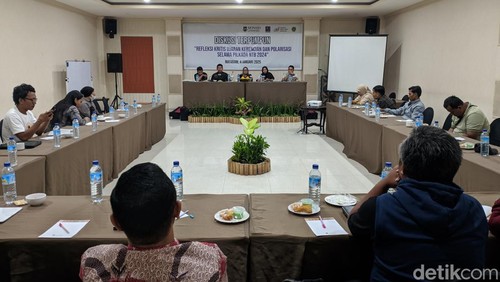 Diskusi Terpumpun bersama AJI Mataram, AMSI NTB dalam tema Refleksi Kritis Ujaran Kebencian dan Polarisasi Pilkada NTB di Mataram, Sabtu (5/1/2025). Foto: (Ahmad Viqi/detikBali).