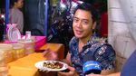 Potret Kriss Hatta Makan Sate Ular hingga Ngemil Tahu Bakso