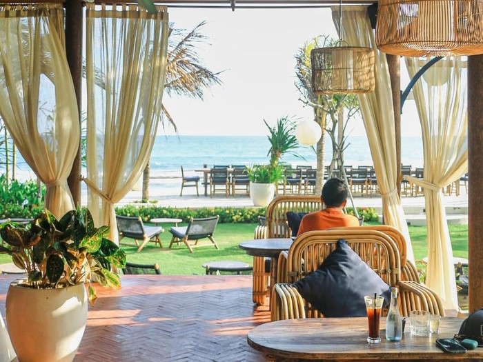 Kafe yang baru buka di Bali