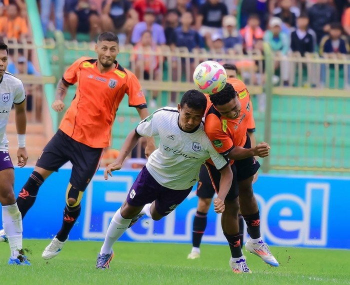 Laga Persibo Bojonegoro vs RANS Nusantara FC