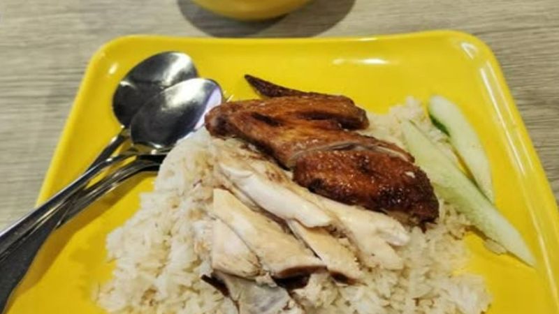 Minta Piring Kosong untuk Tambahan Nasi, Pelanggan Ini Ditagih Biaya Ekstra