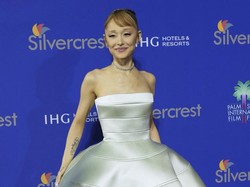 Terima Penghargaan Rising Star, Ariana Grande Sebut Berkat Botox dan Filler