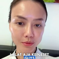 Begini penampilannya yang glowing setelah menjalani perawatan wajah tersebut. Foto: Instagram Nita Gunawan