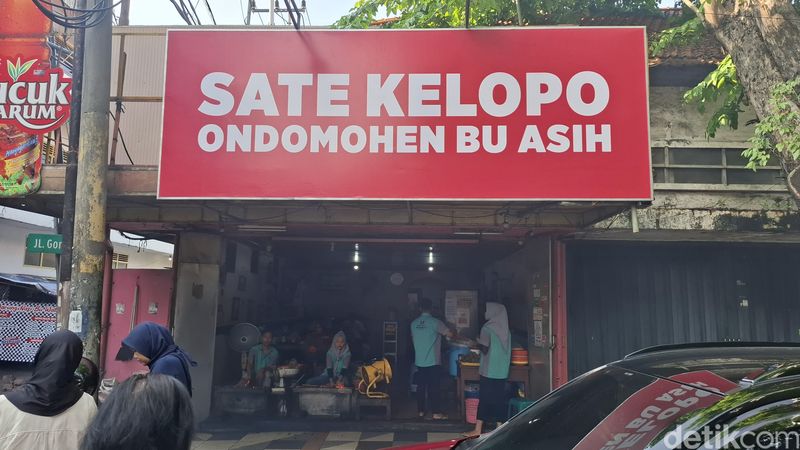 Mantap! Sate Klopo Legendaris hingga Pecel Madiun di Ruas Ondomohen