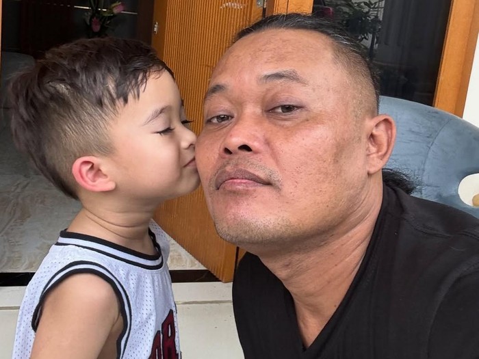 Sule Tahun Baru Sule bareng anak dan menantu