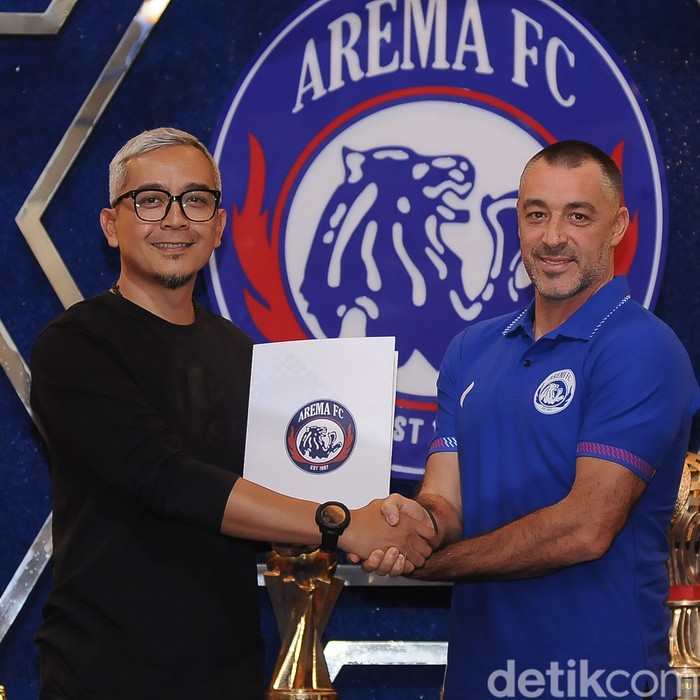Ze Gomes Resmi Dikenalkan Sebagai Pelatih Anyar Arema FC