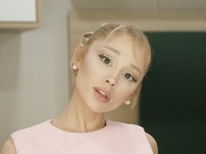 Gaya Rambut Poni Lagi Hits, Ini Inspirasinya dari Para Selebriti