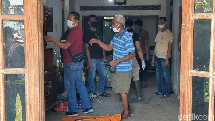kakak beradik tewas di Kediri