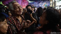 Acara Mandi Mandi Kampung Tugu tersebut merupakan ungkapan saling memaafkan.