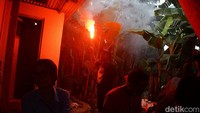 Mandi Mandi Kampung Tugu dilaksanakan pada hari Minggu pertama di awal tahun.