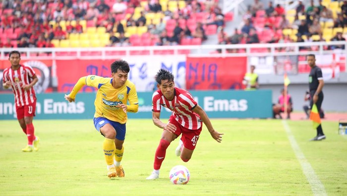 Laga Deltras FC vs Gresik United