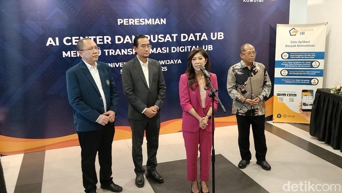 Menkomdigi Meutya Hafid meresmikan AI Center dan data center di Universitas Brawijaya.