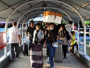 Pelabuhan Dumai Dipadati Penumpang Arus Balik Nataru 2025
