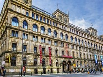 Teganya Staf Hotel, Tamu Disabilitas Dipersulit Membayar Pajak Turis