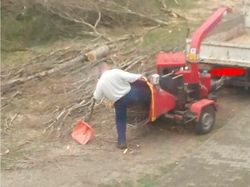 Potret Pekerja Abai Protokol Keselamatan Kerja, Menantang Maut