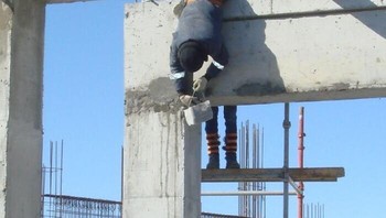 Apa gak numpuk itu darah di kepala? Foto: (Bored Panda).