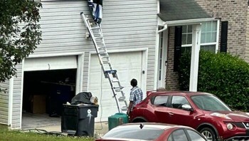 Kalau ada yang ribet, kenapa harus yang simpel ya kan. Foto: (Bored Panda).