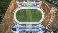 Foto udara pembangunan Stadion Swarnabhumi di Muaro Pijoan, Muaro Jambi, Jambi, Sabtu (4/1/2025).