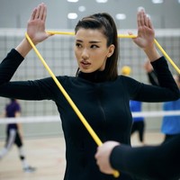 Pesona Sabina Altynbekova viral menjadi perbincangan di Indonesia sejak tampil bersama timnas Kazakhstan U-23 di Kejuaraan Voli Junior Asia 2014 di Taiwan. Popularitasnya ditandai dengan 1,1 juta followers di Instagram @altynbekova_20. Foto: dok. Instagram @altynbekova_20