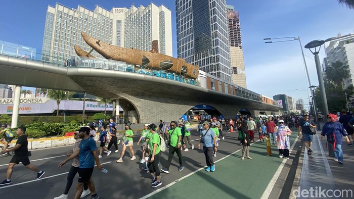 Suasana ramai car free day (CFD) pertama di 2025 di Jalan Jenderal Sudirman-MH Thamrin, Jakarta Pusat. (Devi/detikcom)