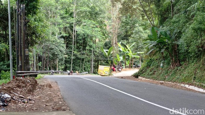 Tanjakan Bohong Tasikmalaya