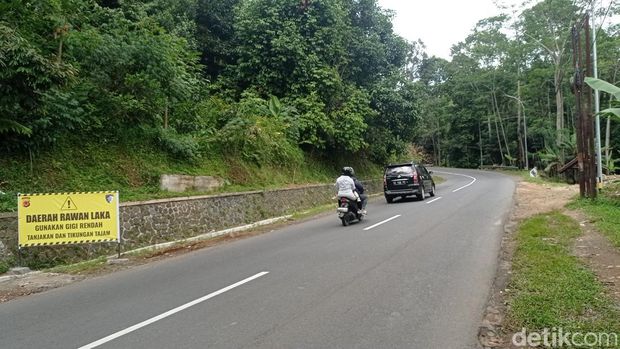 Tanjakan Bohong Tasikmalaya