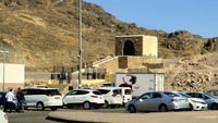 Lokasi Perang Khandaq berada di Gunung Sila di Madinah, Arab Saudi. Perang Khandaq terjadi pada tahun ke-5 Hijrah. Perang ini juga dikenal dengan Perang Ahzab yang artinya Perang Gabungan. Foto: Getty Images/Tamer Soliman