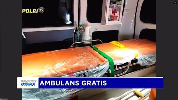 Bhabinkamtibmas Polres Lombok Timur Bripka Agus Salim sediakan layanan ambulans gratis untuk warga